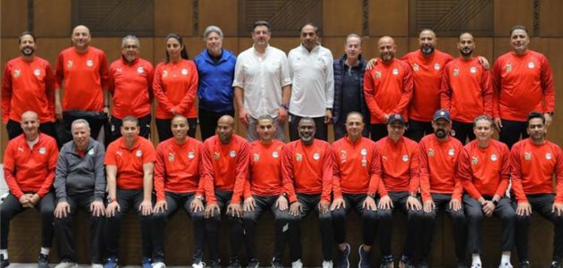 صور | فيتوريا يحاضر المدربين في الدبلومة الإفريقية للرخصة A